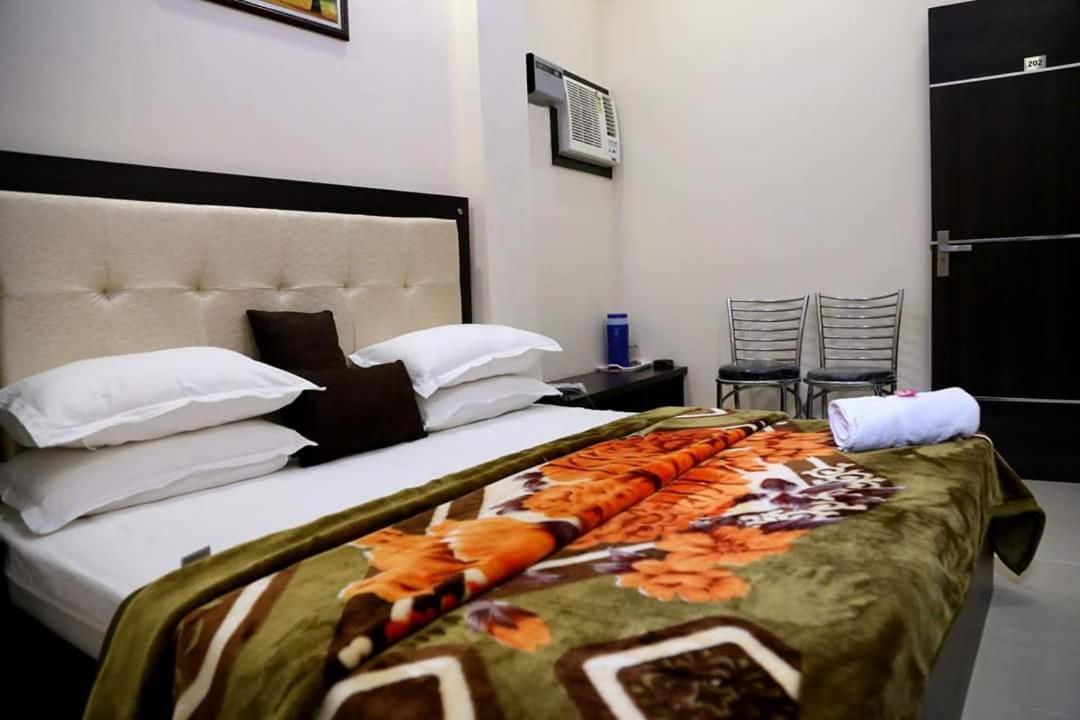 Hotel White Tulip アムリトサル エクステリア 写真